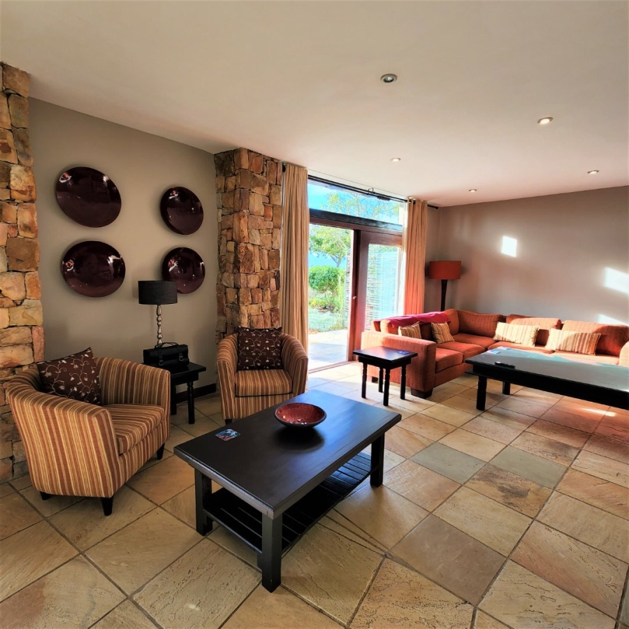 To Let 2 Bedroom Property for Rent in Oubaai Western Cape